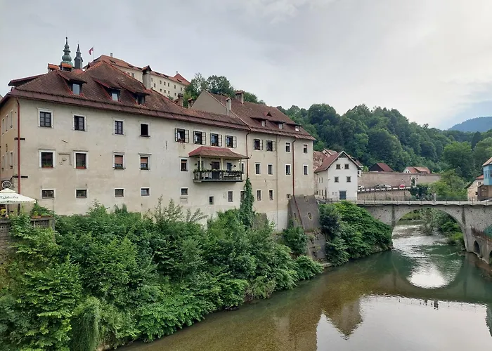 アパート Under The Castle